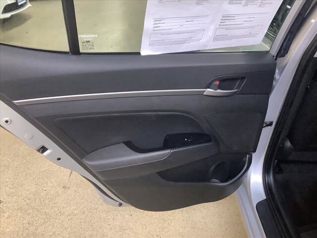 2018 Hyundai Elantra in Chicago, IL 60659 - 2310066 16