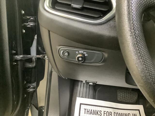 2020 Chevrolet Equinox in Chicago, IL 60659 - 2311071 11