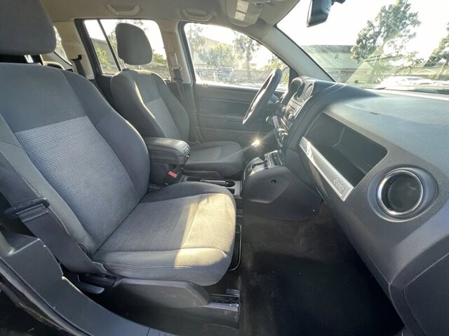 2016 Jeep Compass in COSTA MESA, CA 92626 - 2311128 8