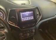 2019 Jeep Cherokee in Chicago, IL 60659 - 2311141 15