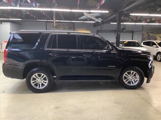 2015 Chevrolet Tahoe in Chicago, IL 60659 - 2311142 6