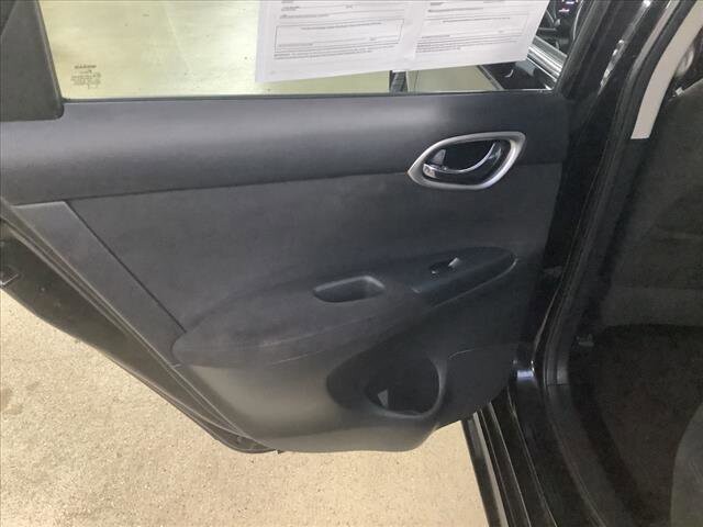 2015 Nissan Sentra in Chicago, IL 60659 - 2311379 16