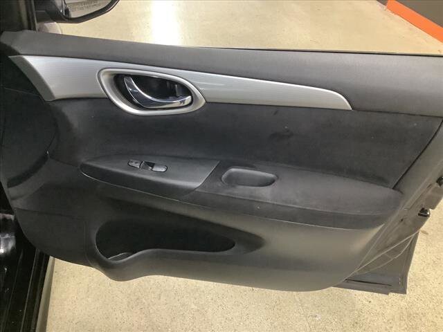 2015 Nissan Sentra in Chicago, IL 60659 - 2311379 21