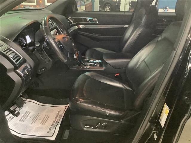 2016 Ford Explorer in Chicago, IL 60659 - 2311405 10