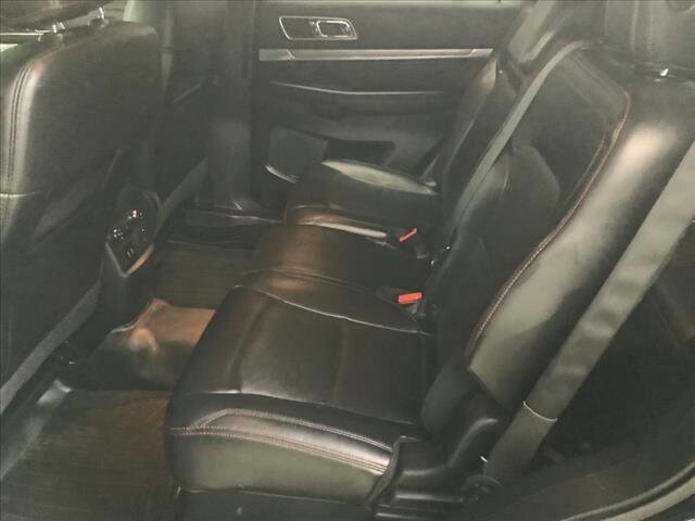 2016 Ford Explorer in Chicago, IL 60659 - 2311405 18