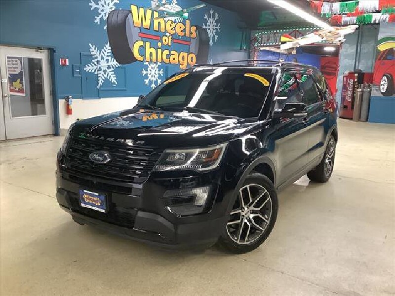 2016 Ford Explorer in Chicago, IL 60659 - 2311405