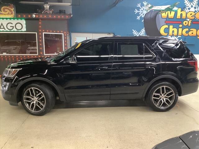 2016 Ford Explorer in Chicago, IL 60659 - 2311405 2