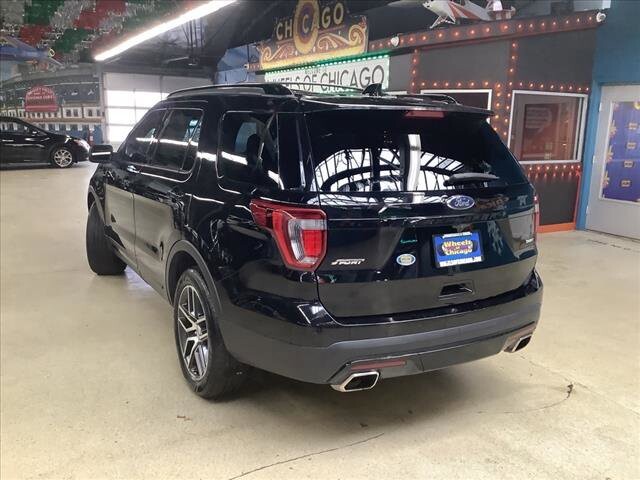 2016 Ford Explorer in Chicago, IL 60659 - 2311405 3