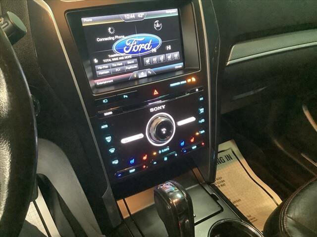 2016 Ford Explorer in Chicago, IL 60659 - 2311405 15