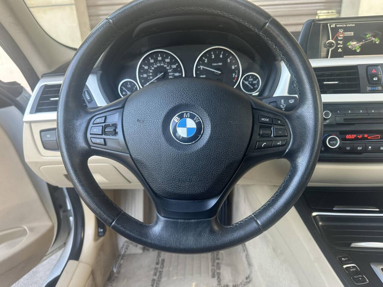 2013 BMW 320i xDrive in Pasadena, CA 91107 - 2313077 25