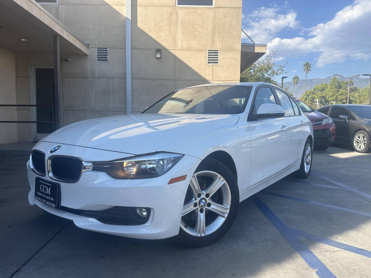 2013 BMW 320i xDrive in Pasadena, CA 91107 - 2313077 16