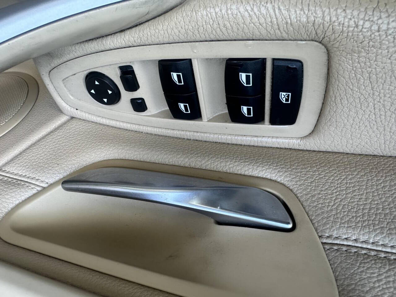 2013 BMW 320i xDrive in Pasadena, CA 91107 - 2313077 7