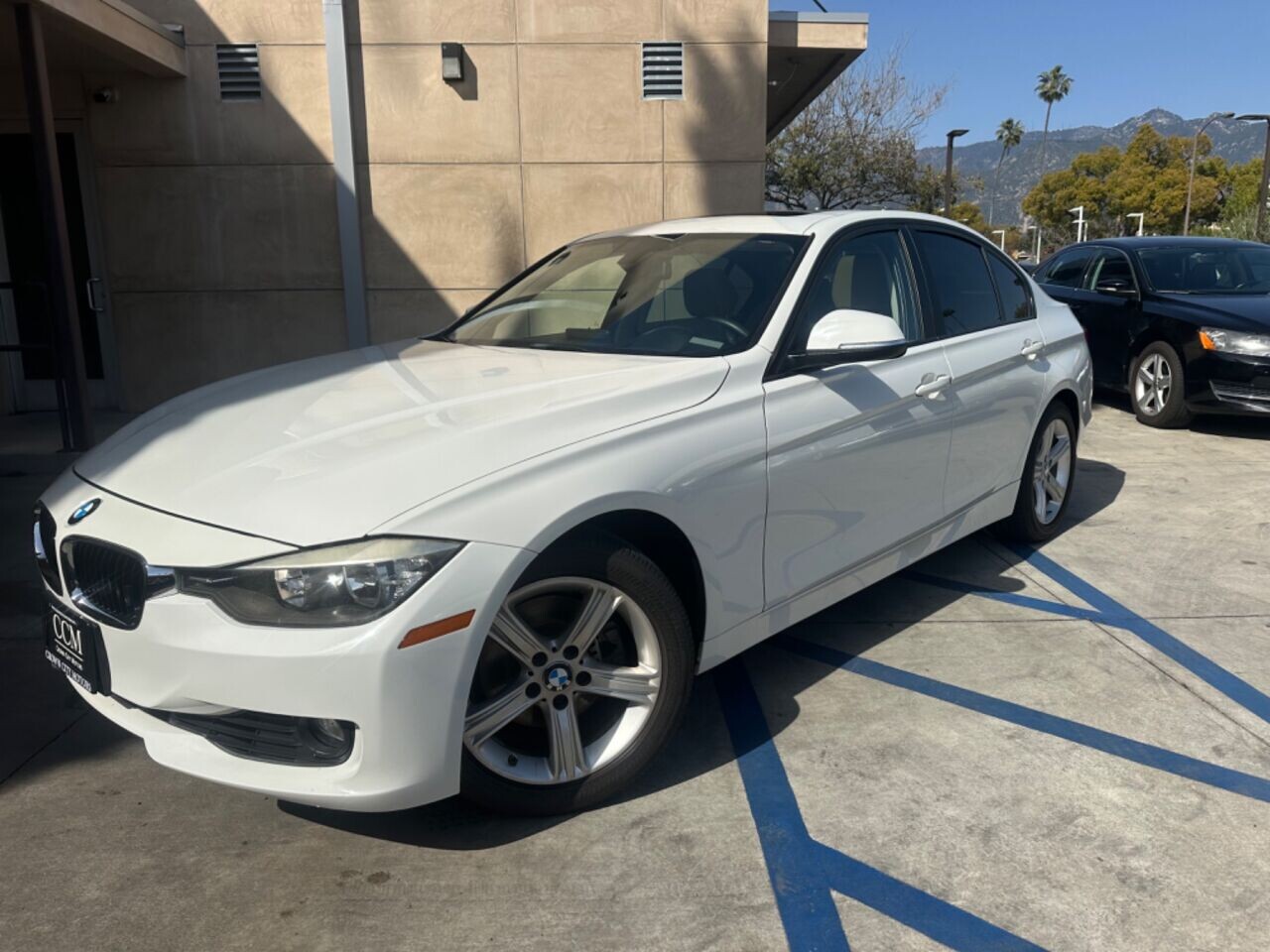 2013 BMW 320i xDrive in Pasadena, CA 91107 - 2313077 13