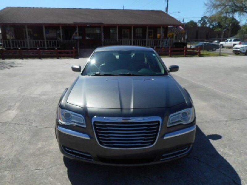 2013 Chrysler 300 in Jacksonville, FL 32205 - 2313086