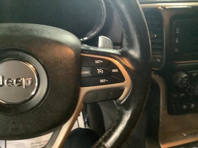 2017 Jeep Grand Cherokee in Chicago, IL 60659 - 2313722 13