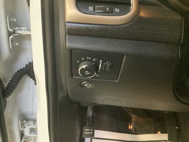 2017 Jeep Grand Cherokee in Chicago, IL 60659 - 2313722 11