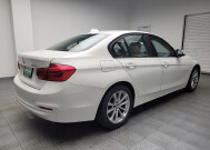 2018 BMW 320i xDrive in Taylor, MI 48180 - 2313941 10