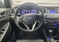 2017 Hyundai Tucson in Indianapolis, IN 46222 - 2313944 22