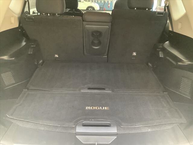 2018 Nissan Rogue in Chicago, IL 60659 - 2314479 18