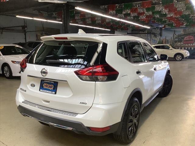 2018 Nissan Rogue in Chicago, IL 60659 - 2314479 5