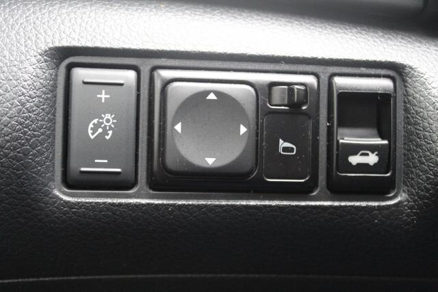 2017 Nissan Sentra in Decatur, GA 30032 - 2314493 108