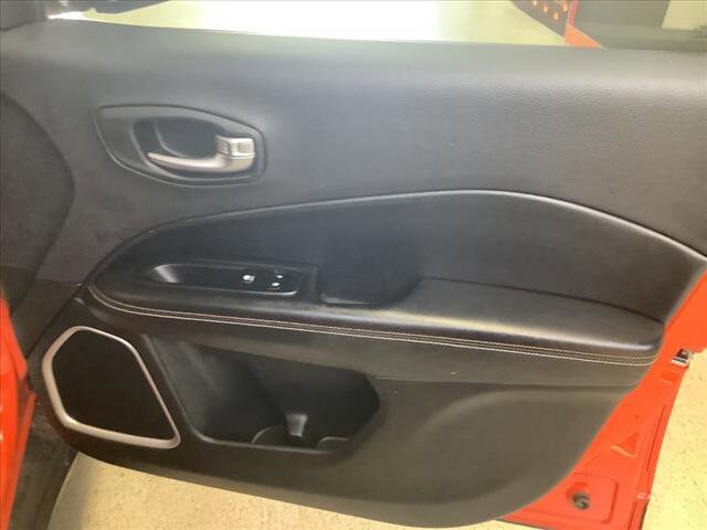 2018 Jeep Compass in Chicago, IL 60659 - 2315009 23