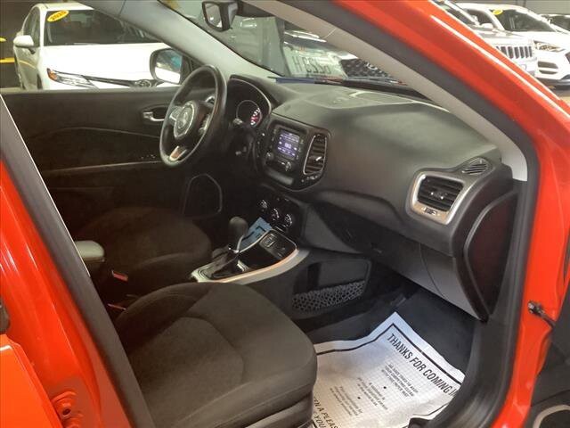 2018 Jeep Compass in Chicago, IL 60659 - 2315009 24