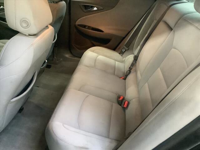 2016 Chevrolet Malibu in Chicago, IL 60659 - 2315010 17