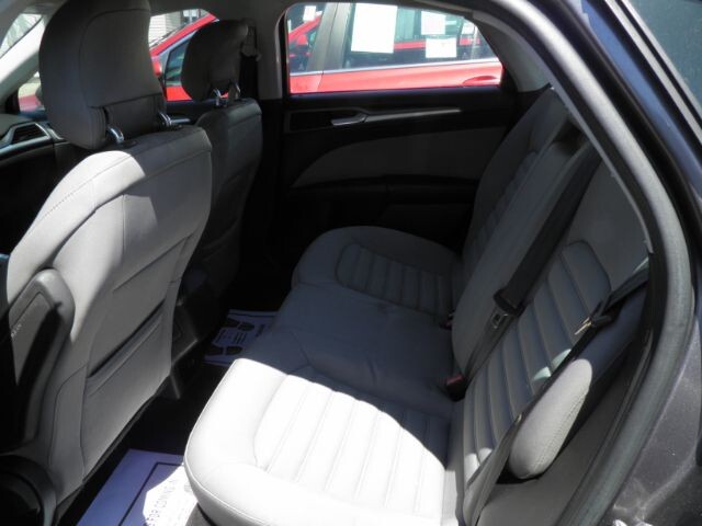 2013 Ford Fusion in Barton, MD 21521 - 2315073 4