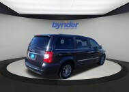 2014 Chrysler Town & Country in Green Bay, WI 54304 - 2315707 8