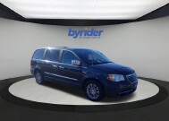2014 Chrysler Town & Country in Green Bay, WI 54304 - 2315707 1