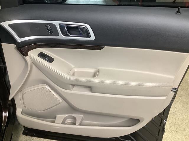 2013 Ford Explorer in Chicago, IL 60659 - 2316280 23