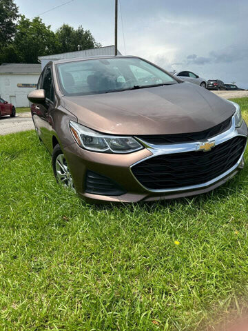 2019 Chevrolet Cruze in Commerce, GA 30529 - 2316352