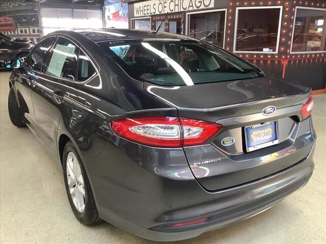 2015 Ford Fusion in Chicago, IL 60659 - 2316353 3