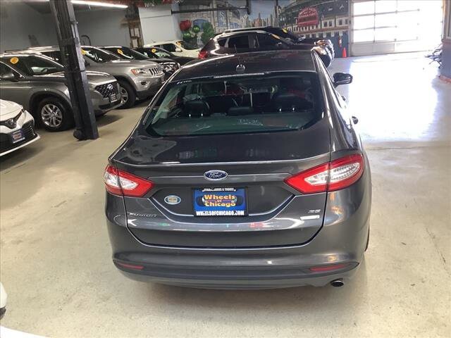 2015 Ford Fusion in Chicago, IL 60659 - 2316353 4