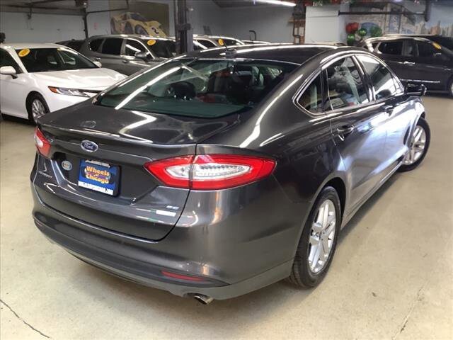 2015 Ford Fusion in Chicago, IL 60659 - 2316353 5