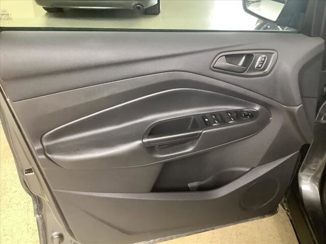 2017 Ford Escape in Chicago, IL 60659 - 2316354 9