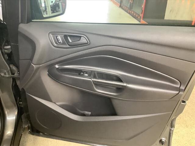 2017 Ford Escape in Chicago, IL 60659 - 2316354 21