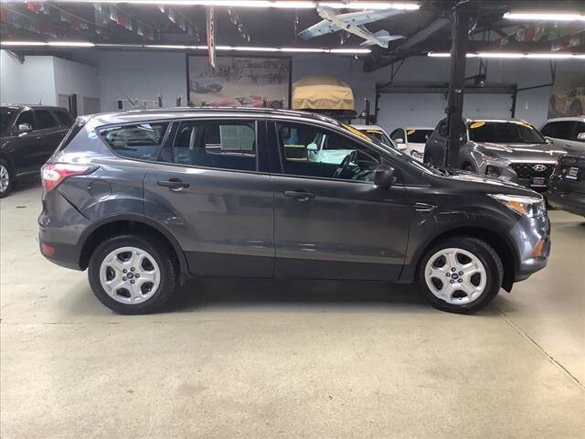 2017 Ford Escape in Chicago, IL 60659 - 2316354 6