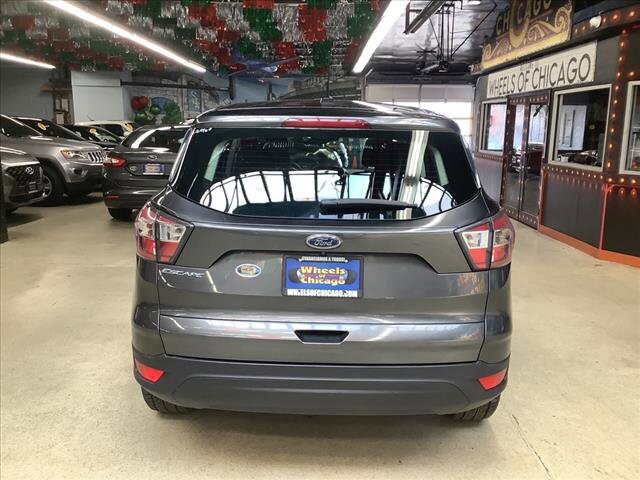2017 Ford Escape in Chicago, IL 60659 - 2316354 4
