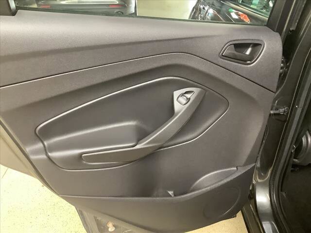 2017 Ford Escape in Chicago, IL 60659 - 2316354 16