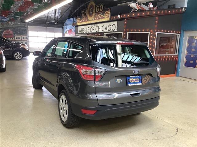 2017 Ford Escape in Chicago, IL 60659 - 2316354 3