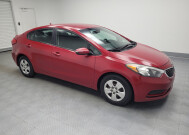 2016 Kia Forte in Indianapolis, IN 46222 - 2316669 11
