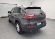 2018 Jeep Cherokee in St. Louis, MO 63125 - 2317306 5