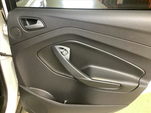 2013 Ford Escape in Chicago, IL 60659 - 2317686 20