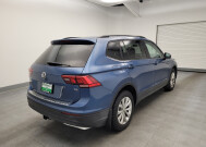 2018 Volkswagen Tiguan in Toledo, OH 43617 - 2318230 9