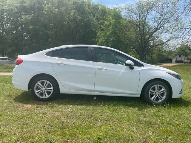 2018 Chevrolet Cruze in Commerce, GA 30529 - 2318237 5