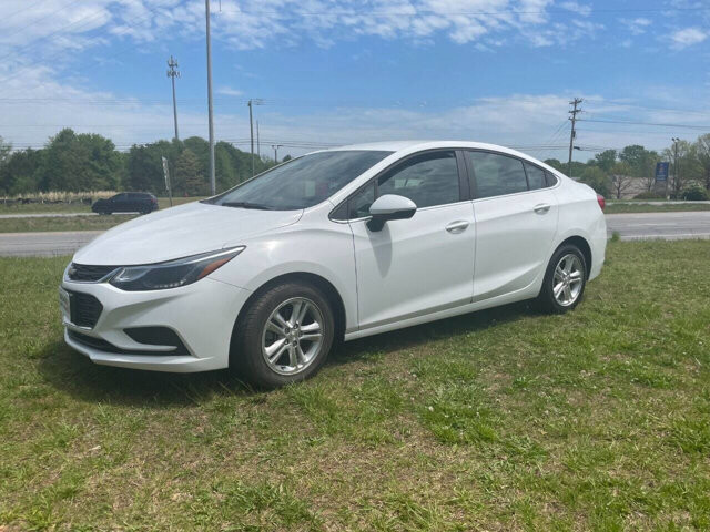 2018 Chevrolet Cruze in Commerce, GA 30529 - 2318237 10