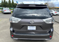 2013 Toyota Sienna in Tacoma, WA 98409 - 2318257 9