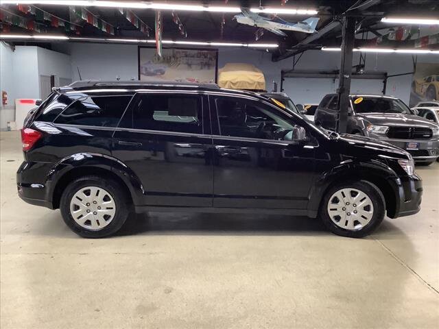 2019 Dodge Journey in Chicago, IL 60659 - 2318264 5